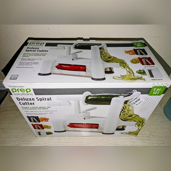 Progressive Prep Solutions Deluxe Spiral Cutter 5-pc Set - Vegetable Noodle Make - Picture 4 of 8